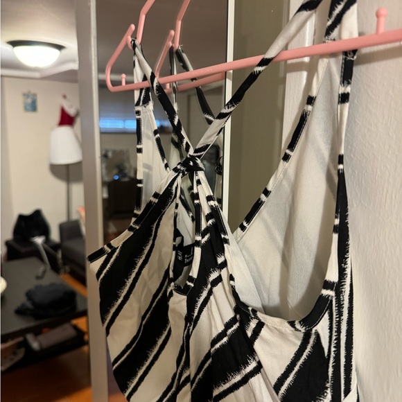 H&M black and white dress - Picture 3 of 6